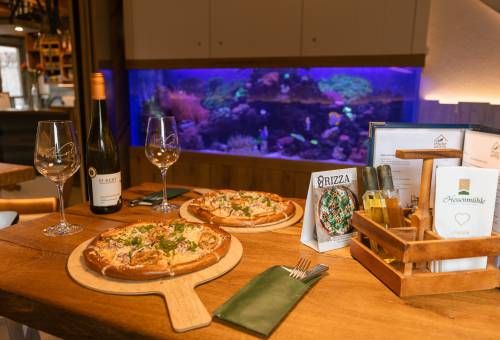 Brizza und Wein im Bistro Fischerhütte der Hessenmühle